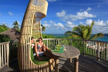 Savourez un dlicieux plat face  la mer..